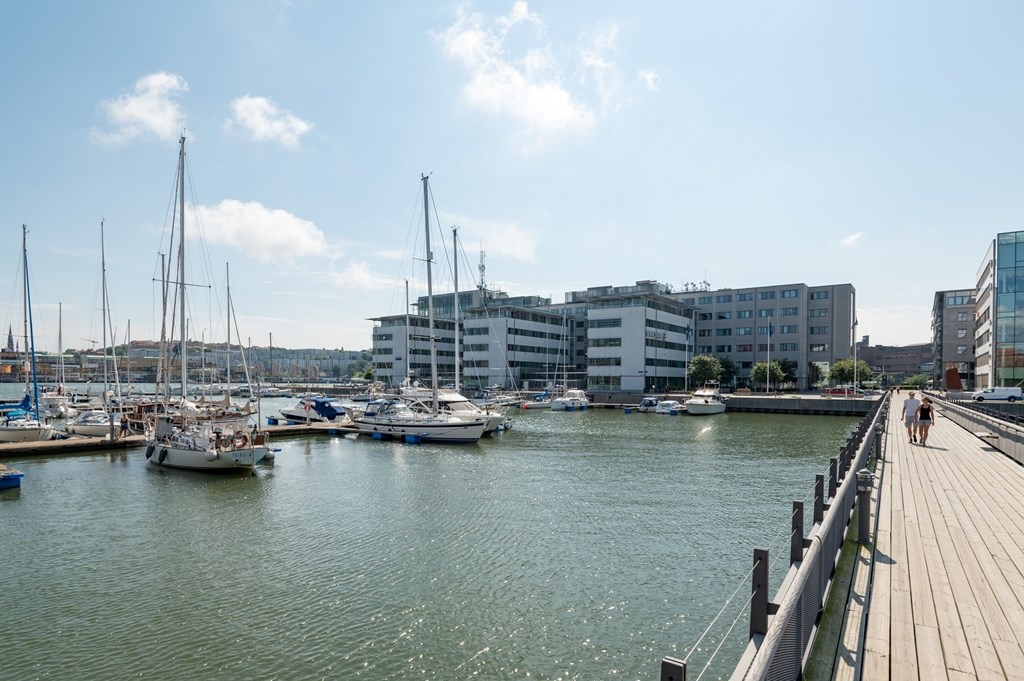 Nära hamnen och båtpendel till Centrala Göteborg